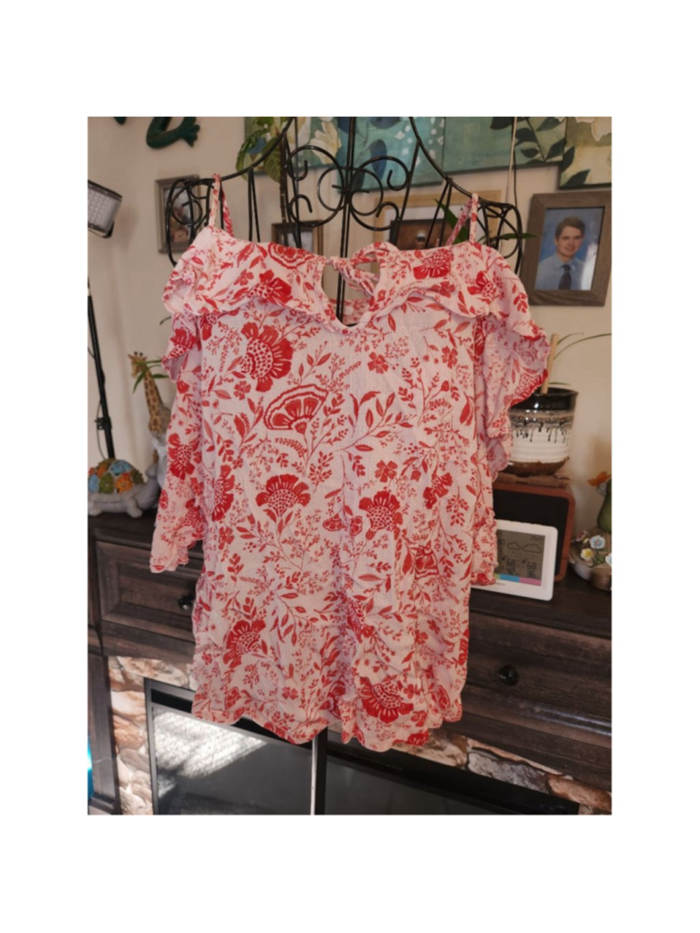 Maurice floral cold shoulder short sleeve top size large